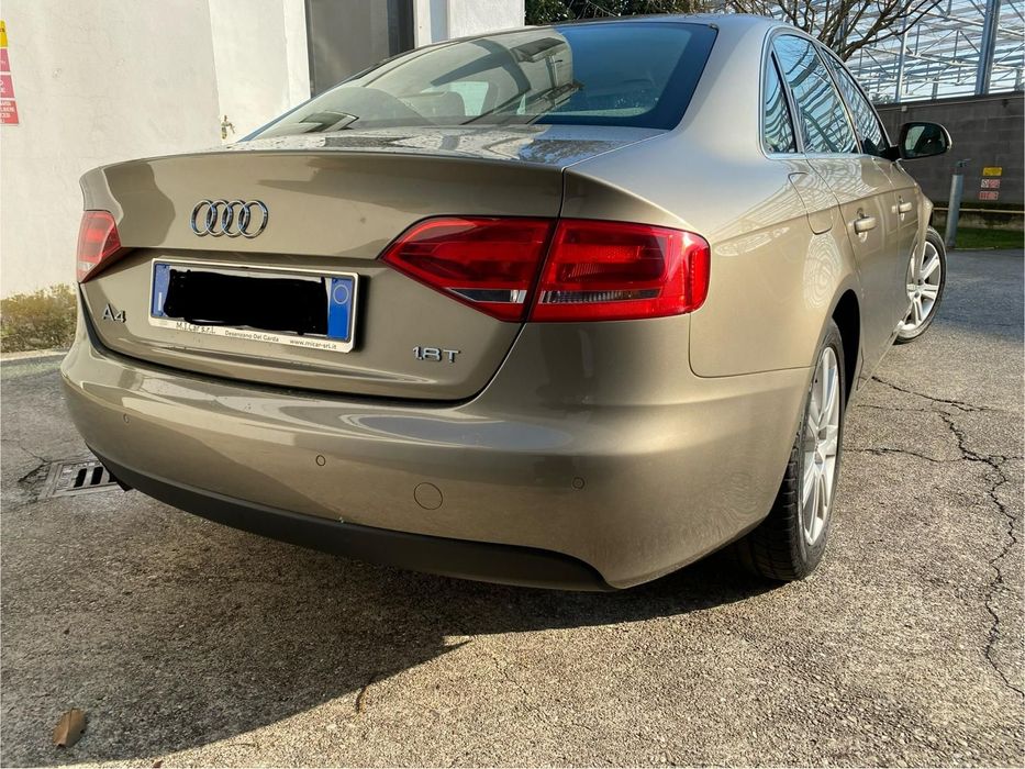 Audi A4 Limuzina