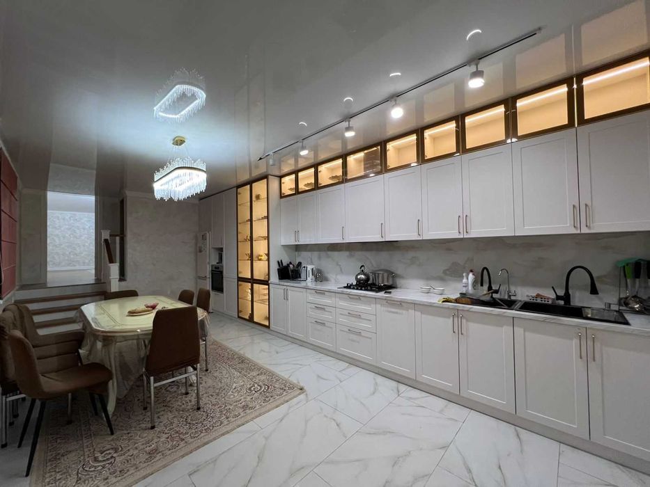 Продам ханский коттедж в г.Косшы