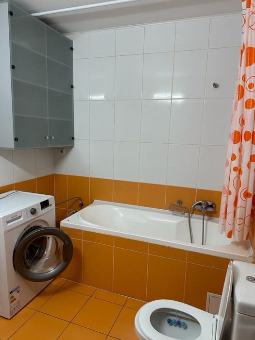 Inchiriez apartament