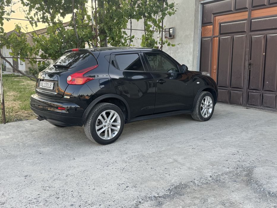 Nissan juke 2012 sotiladi.