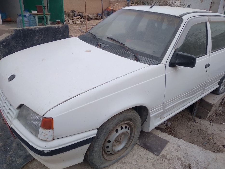 Opel germanski mashina sotiladi 20mln aybi mashina yurmaydi