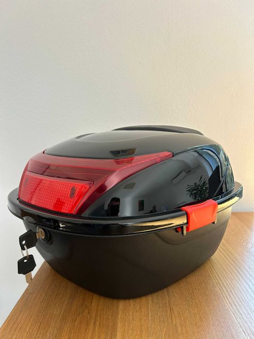 Top case / cutie portbagaj moto scuter atv
