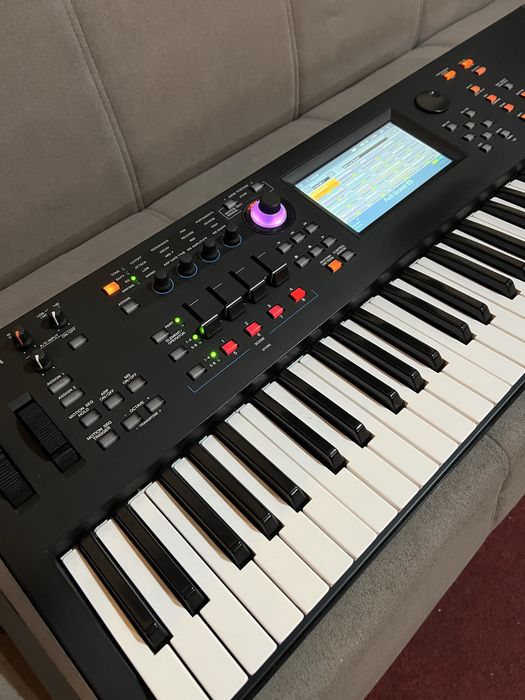 Clapa Yamaha Modx6 cu husa si set personal