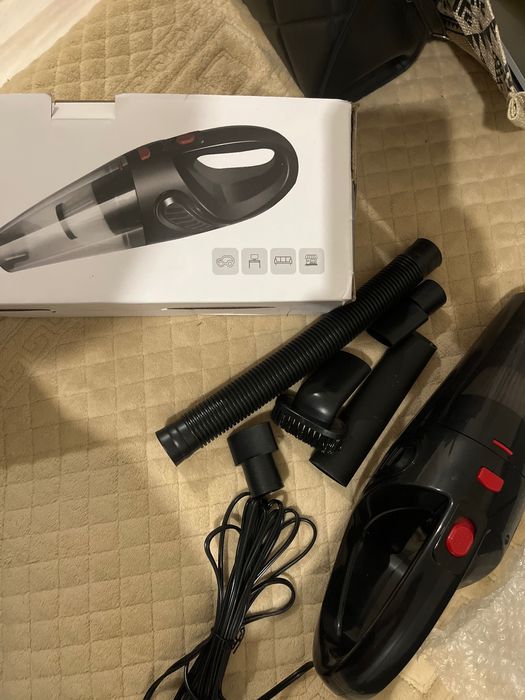 Автомобильный пылесос