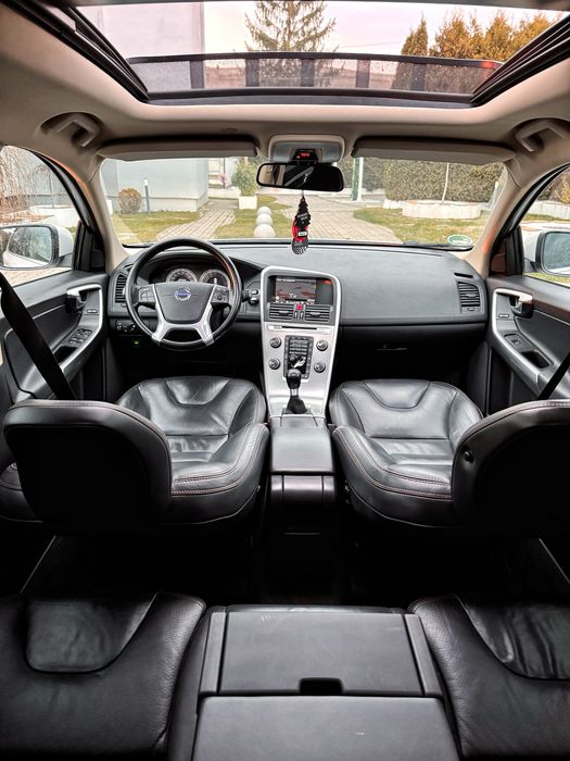 Volvo Xc60 R AWD 4x4 2.4 205Cp Camera R Pano City Safety Portbagaj El