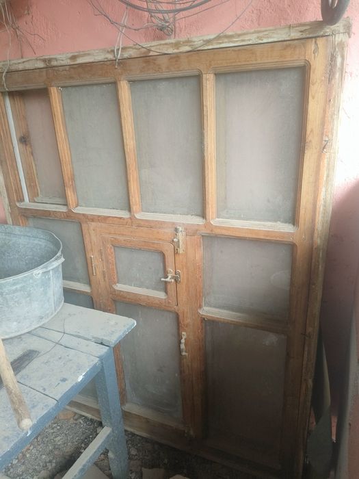 Деревянное окно двойное