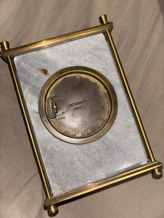 Настольные часы «Молния» (СССР)