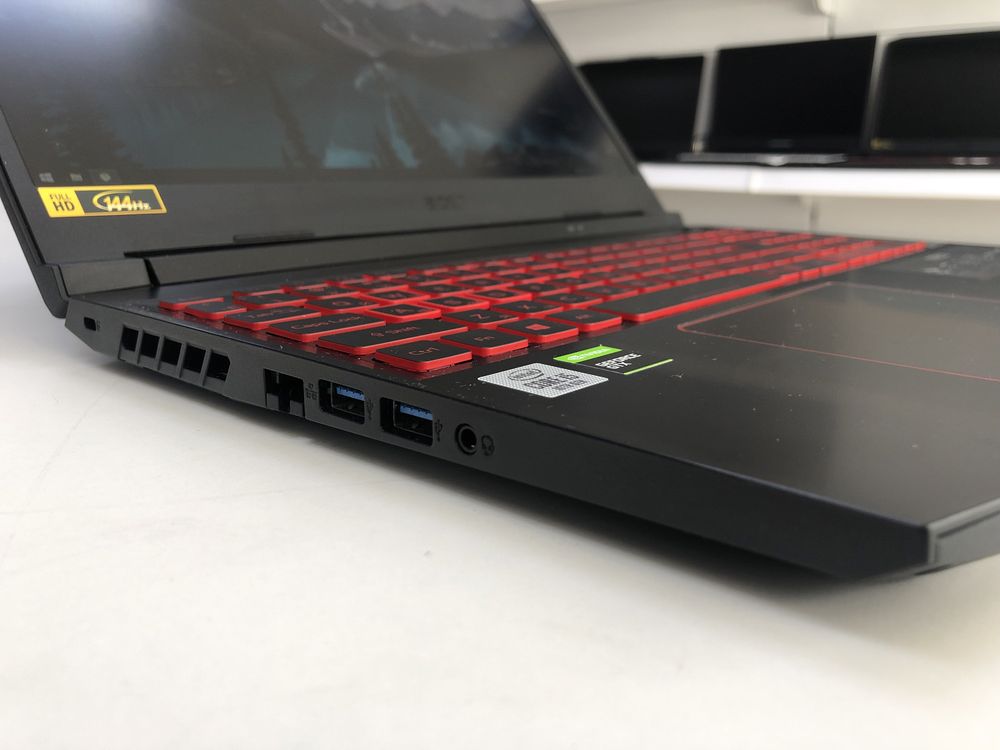 Acer nitro 1650