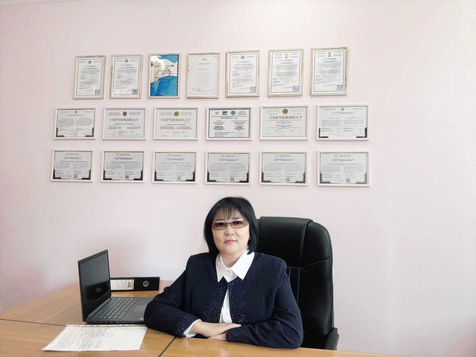 Заңгер, юрист, опытный адвокат, почётный судья