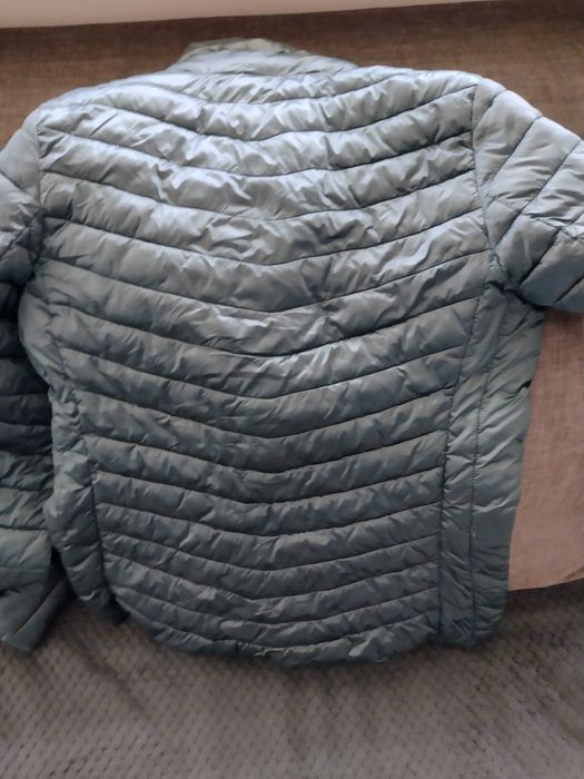 Дамско яке размер 38 и подарък към него