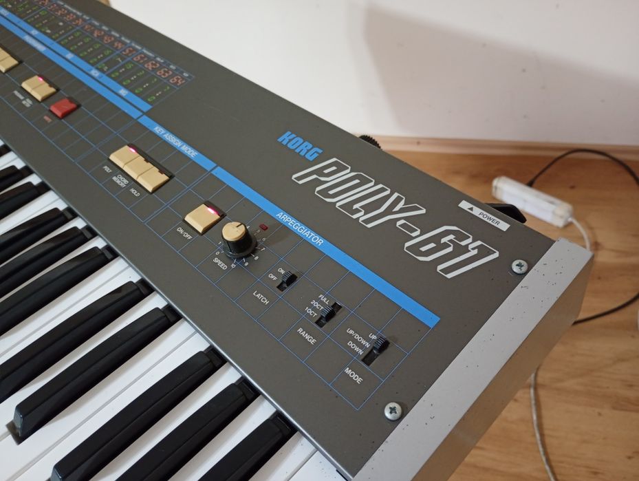 Korg POLY 61 sintetizator analogic orgă pian