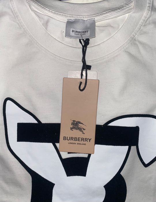 Tricou burberry nou
