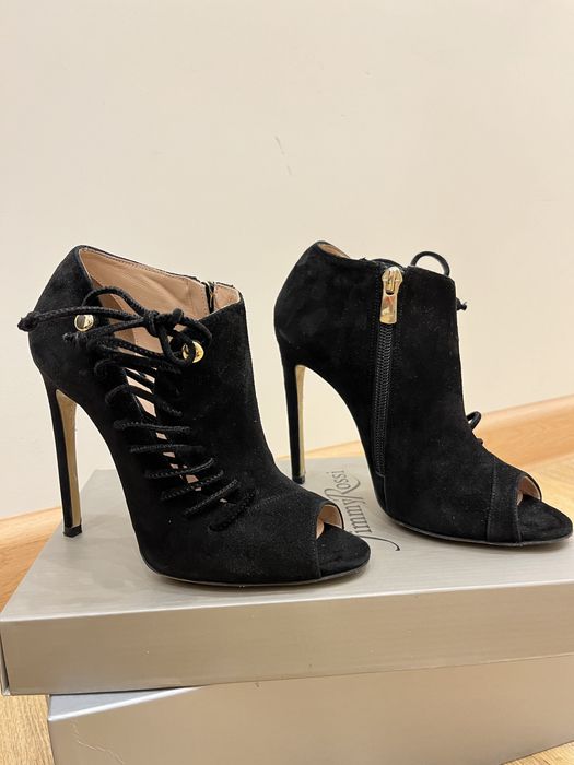 Женственные ботильоны