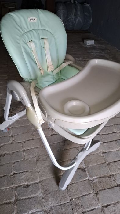 Продам кресло для кормления ребенка