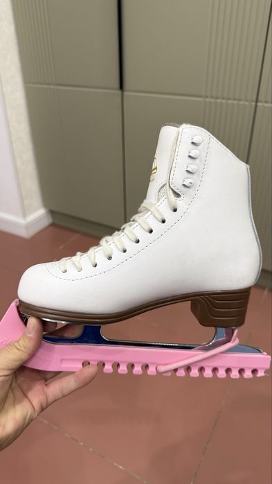 Коньки размер 35