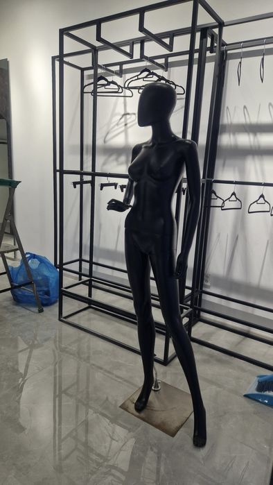 Женский матовый манекен