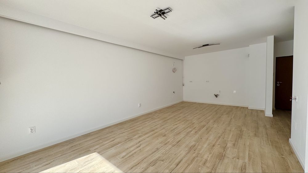 2 camere, 45 mp, 10 mp balcon, Floresti Residence
