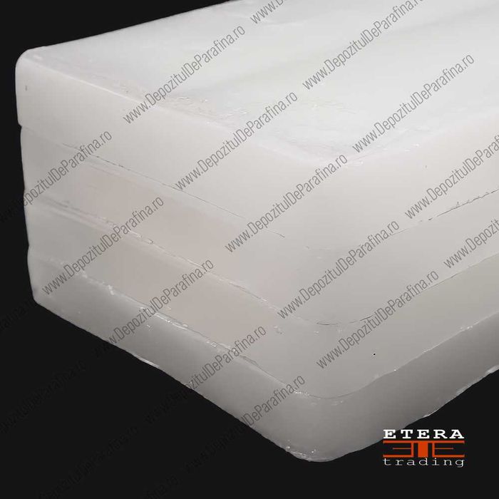 Ceara de parafina pentru uz casnic si industrial
