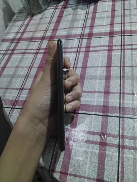 Продам телефон oppo a71 срочно