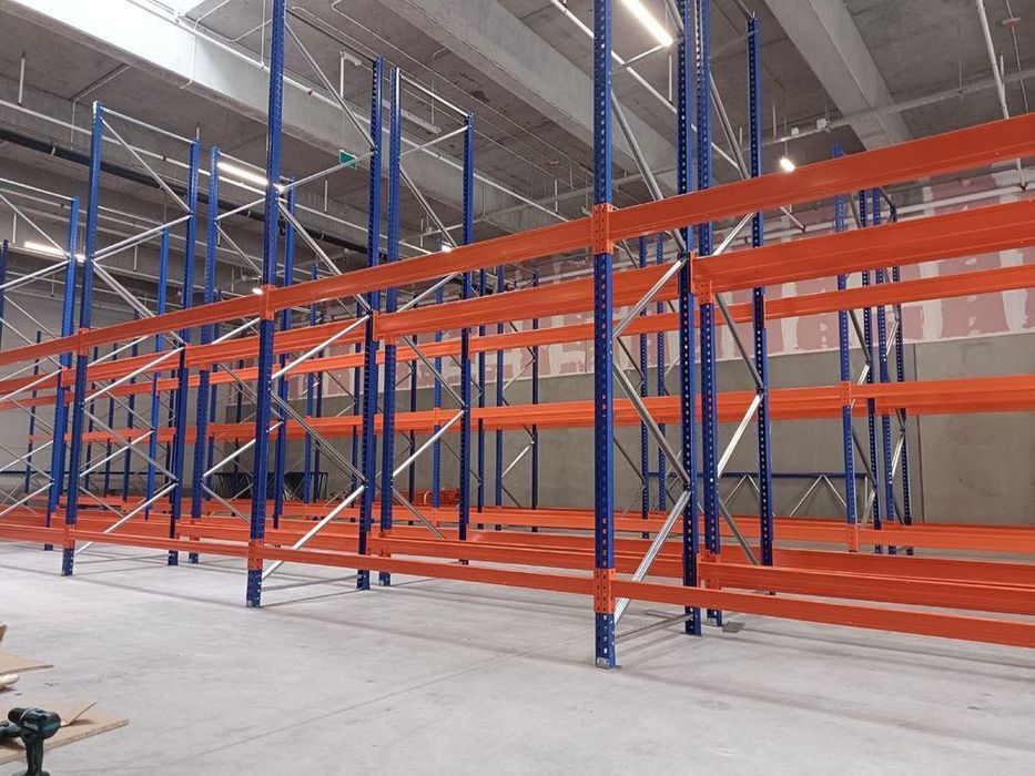 Rafturi metalice industriale pentru paleti