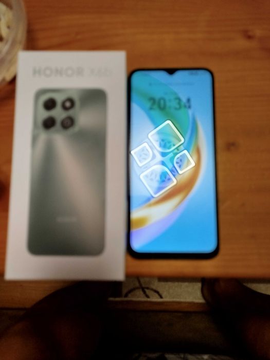 Смартфон HONOR X 6b