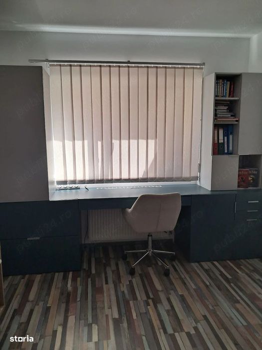 Apartament cu 3 camere, 57 mp, etaj intermediar, zona Razoare
