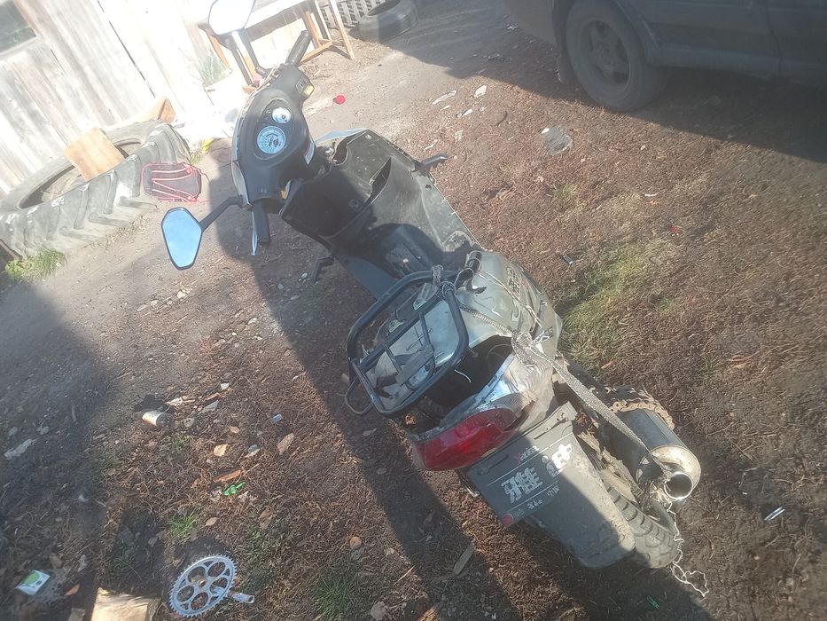 Продам скутер 4т