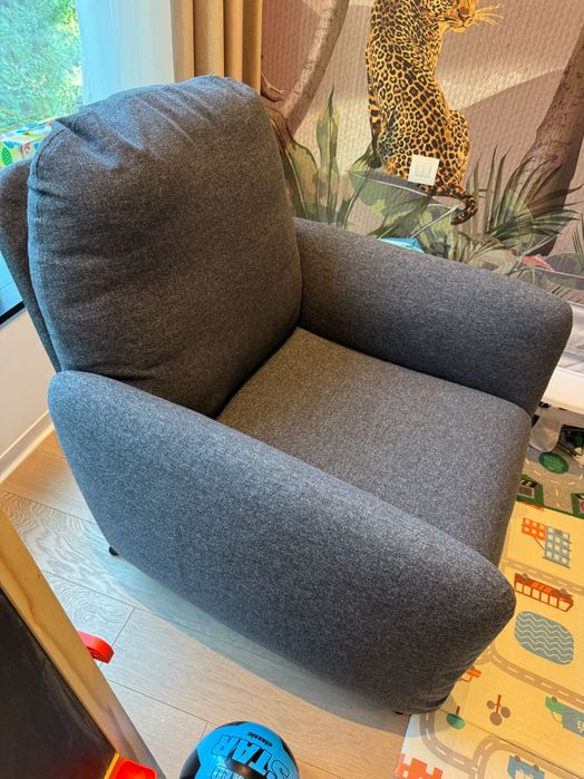 Fotoliu extensibil rabatabil gri închis IKEA EKOLSUND, stare excelenta