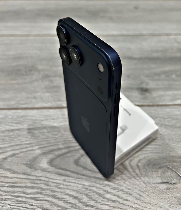 iPhone XR 128GB в корпусе 17 PRO