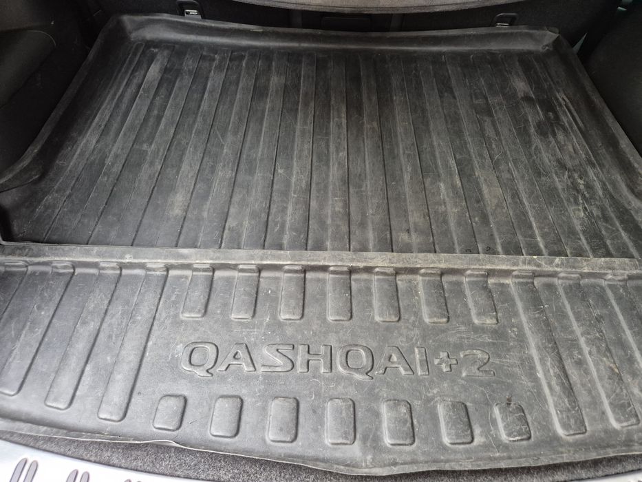 Гумена стелка за багажник за Nissan Qashqai+2 2010