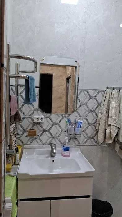 Medgaradok maxallasida 4 xona Dupleks 100m2 Kvartira Sotiladi !