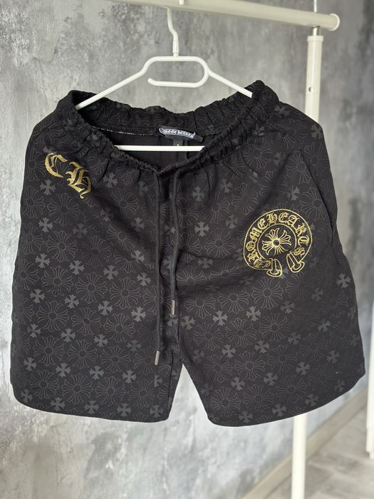Compleu Chrome Hearts essentials off white