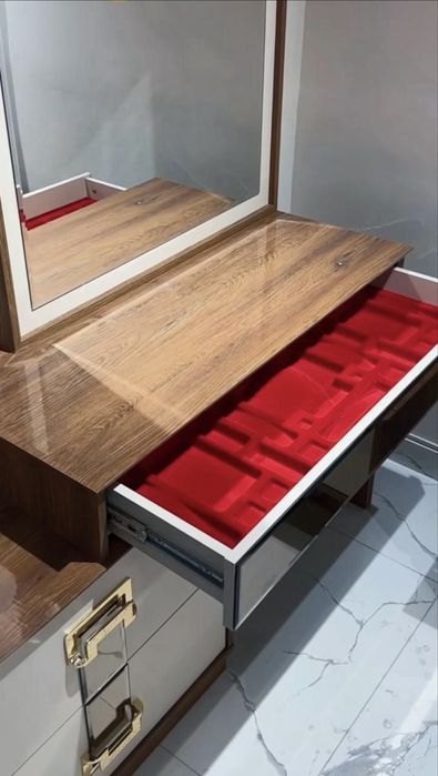 Спальный гарнитур с матрасом