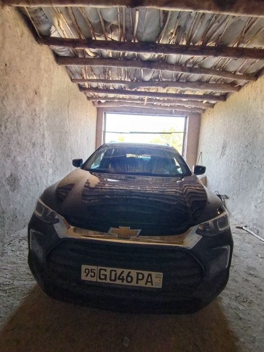 Трекер 2 2023 жыл сатылады 16мын журген кара цвет. Родной краска.