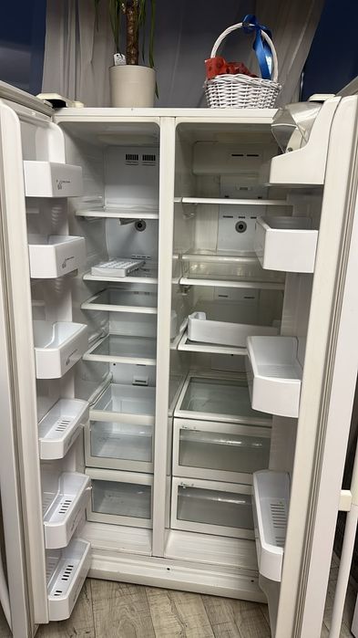 Холодильник Samsung side by side
