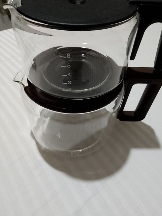 2  стъклени кани