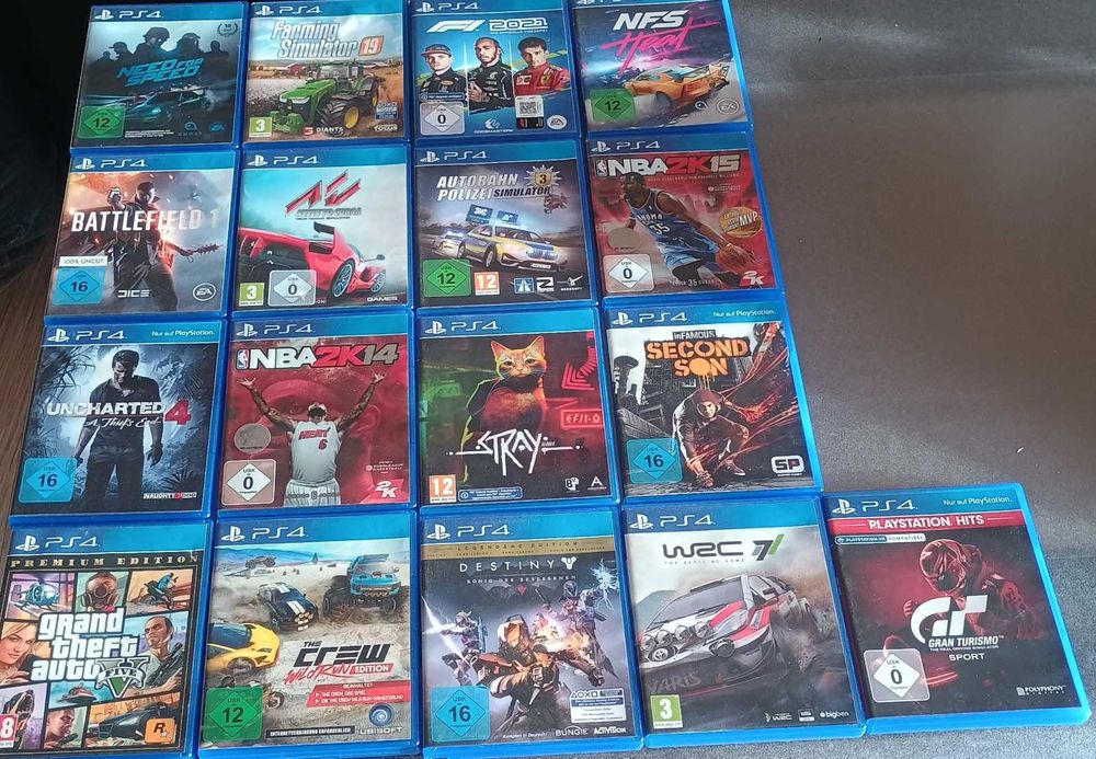 PlayStation 4 (PS4) 500GB White + 17 оригинални игри (GTA V, Stray и др.)