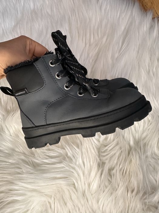 Детски боти HM.