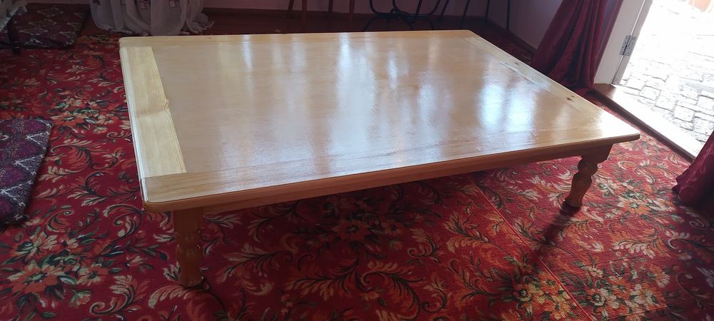 Sof yog'ochdan yasalgan xontaxta