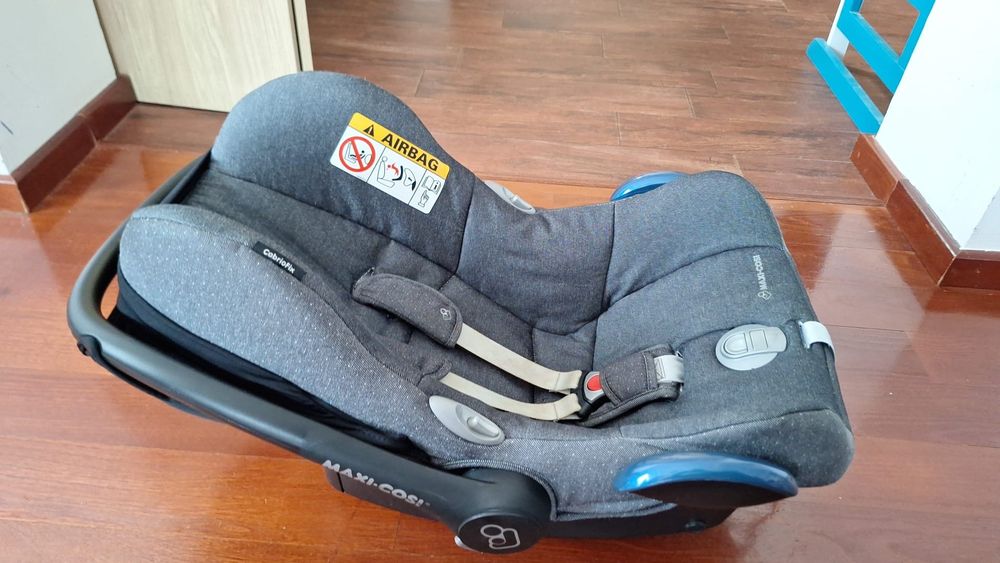 Scoica Maxicosi Rock 150 lei