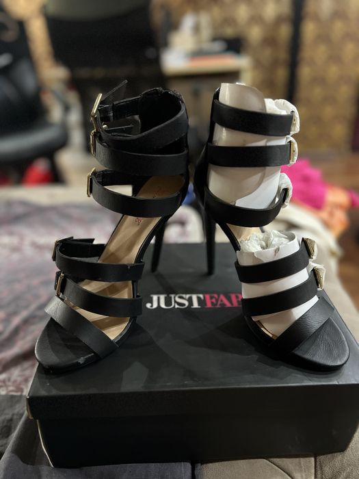 Sandale noi JustFab diferite modele