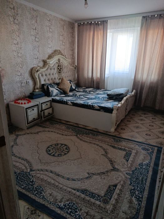 1мкр квартира тәулікке беріледі