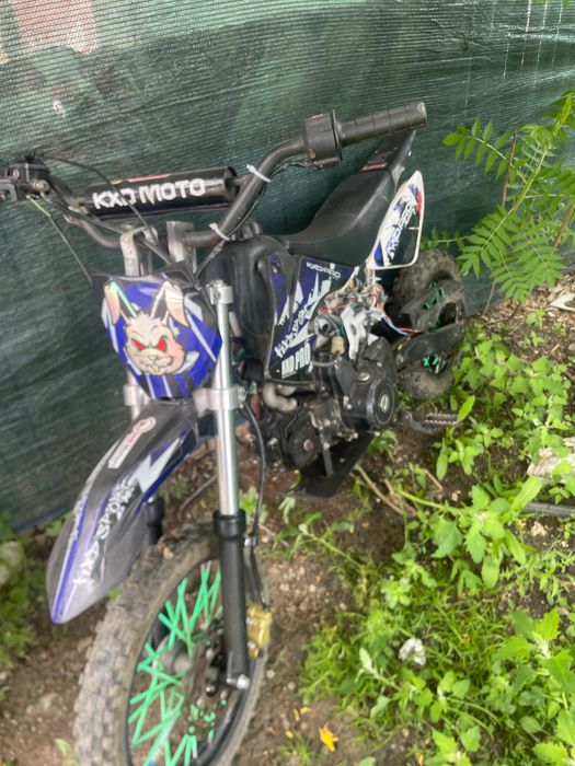 Moto cross kxd 125 defect nu are baterie și defect la motor