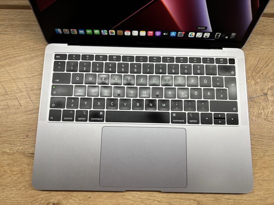 MacBook Air 13” 2019 – много запазен