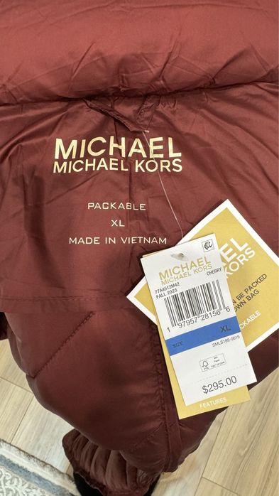 Продам фирменную куртку Michael Kors