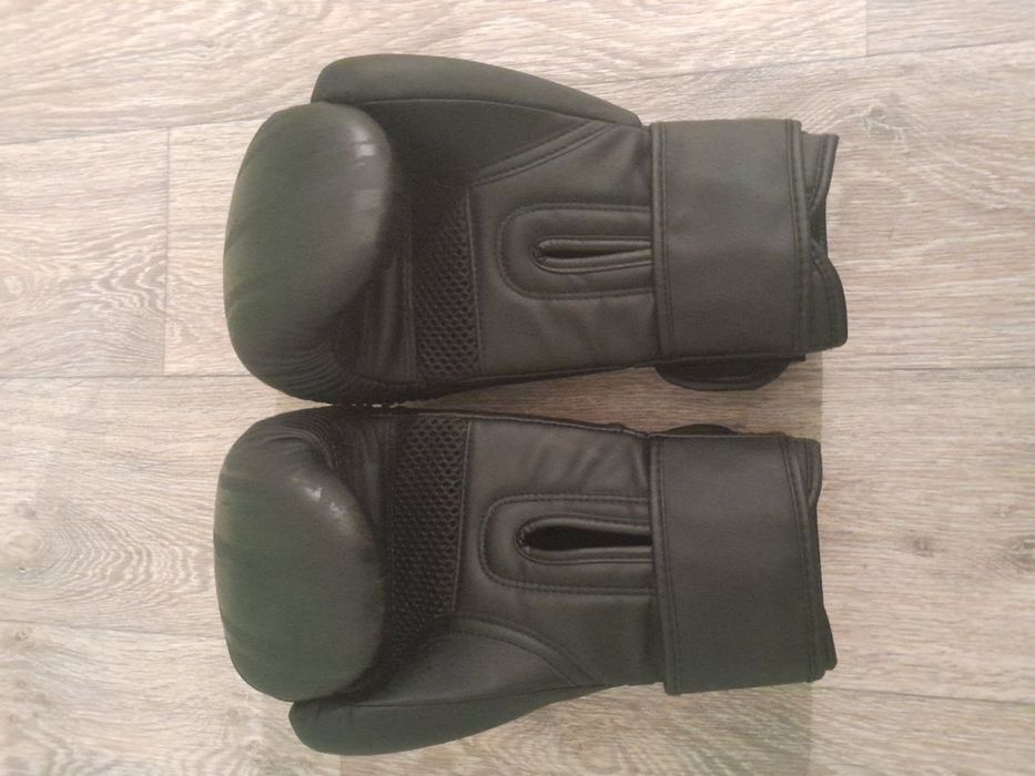 Боксерские перчатки 14 унций