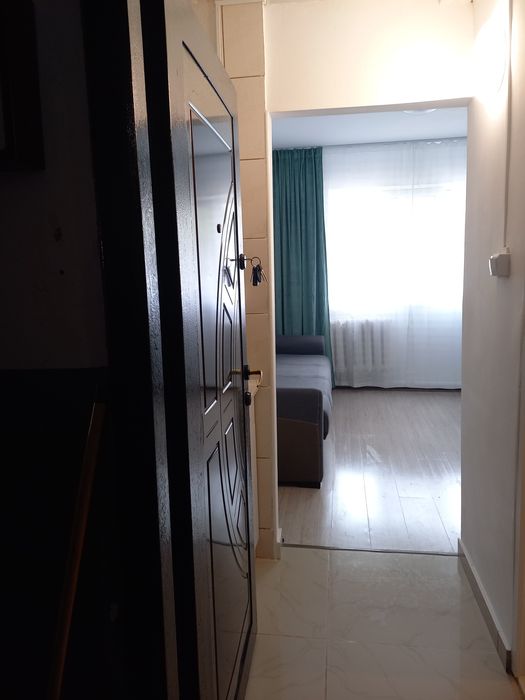 Inchiriez camera camin/garsoniera