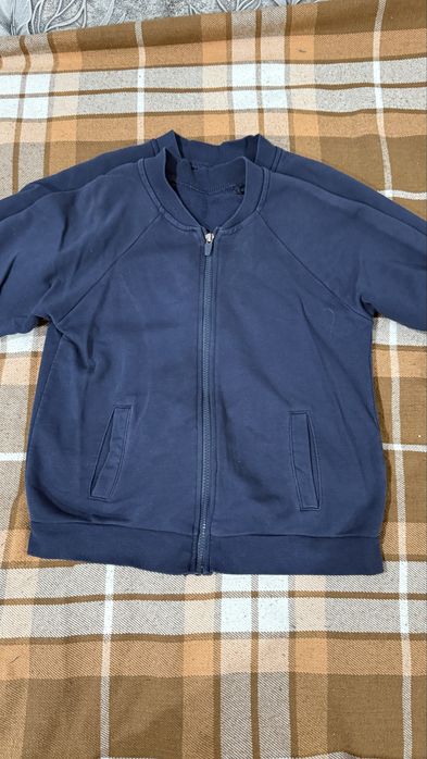 Продам школьный джемпер на замке для мальчиков