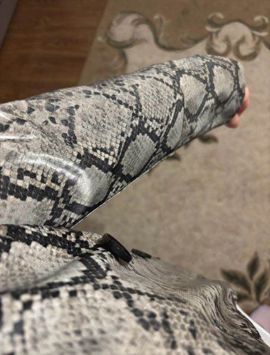 Trench piele piton Zara