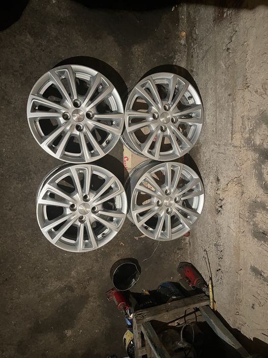 Диски кобальт 180000 тг түркістан қаласында диаметр 15 келіп көріңіз..